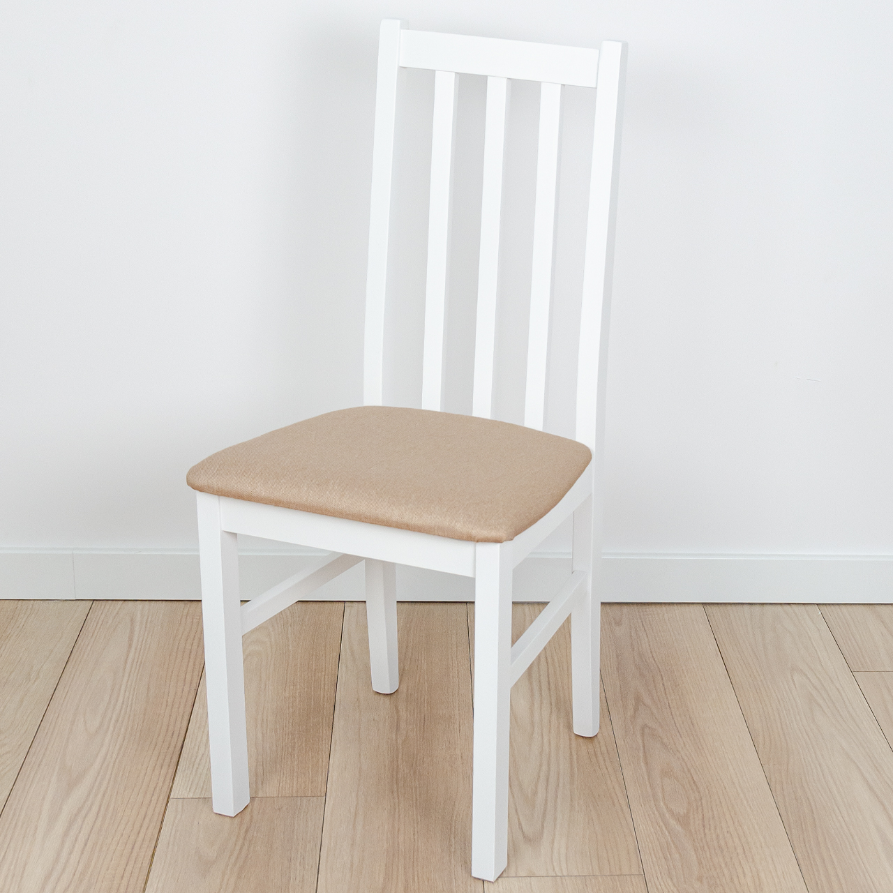 Białe krzesło do jadalni DK9 z beżową tkaniną (14)